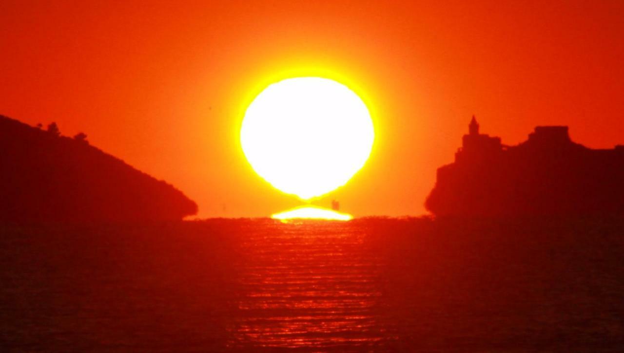 Casa A Lerici Nell'Antico Borgo Villa Exteriör bild
